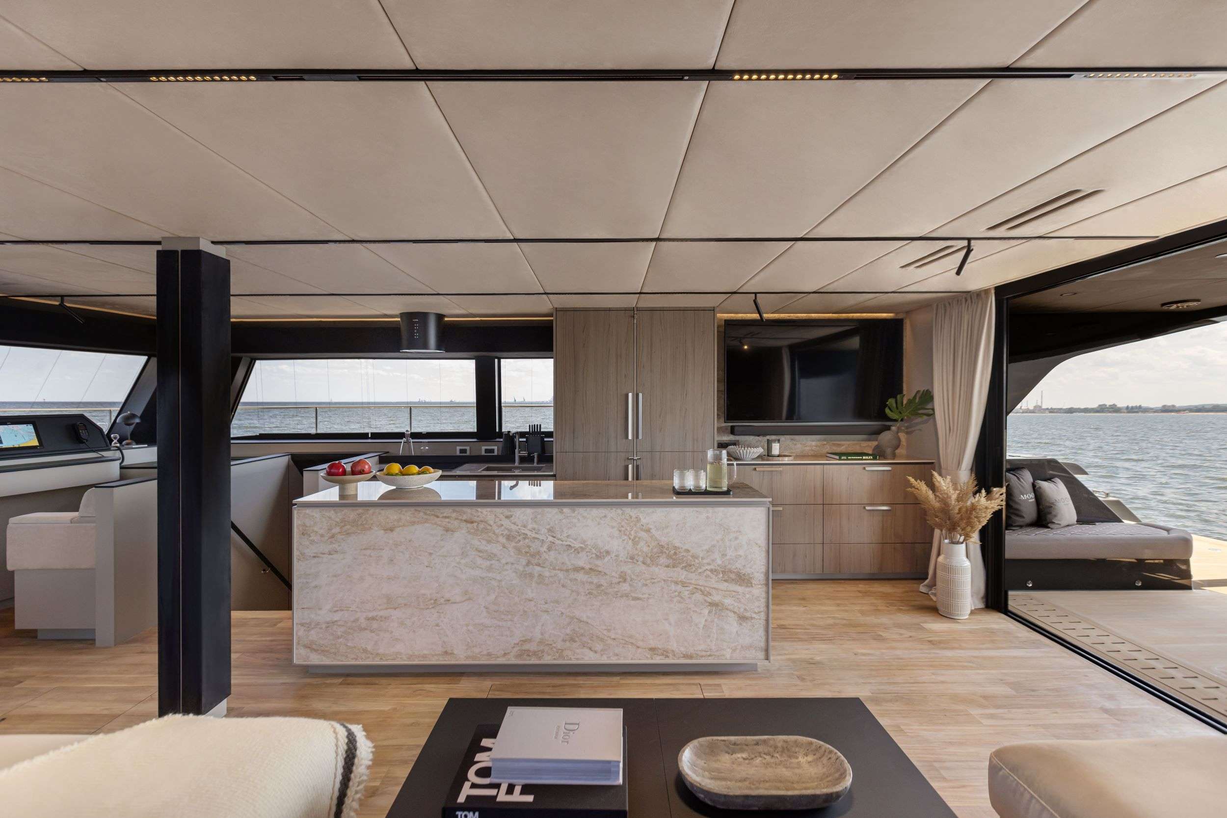 Secret Coves & Hidden Beaches aboard Royal Chaser